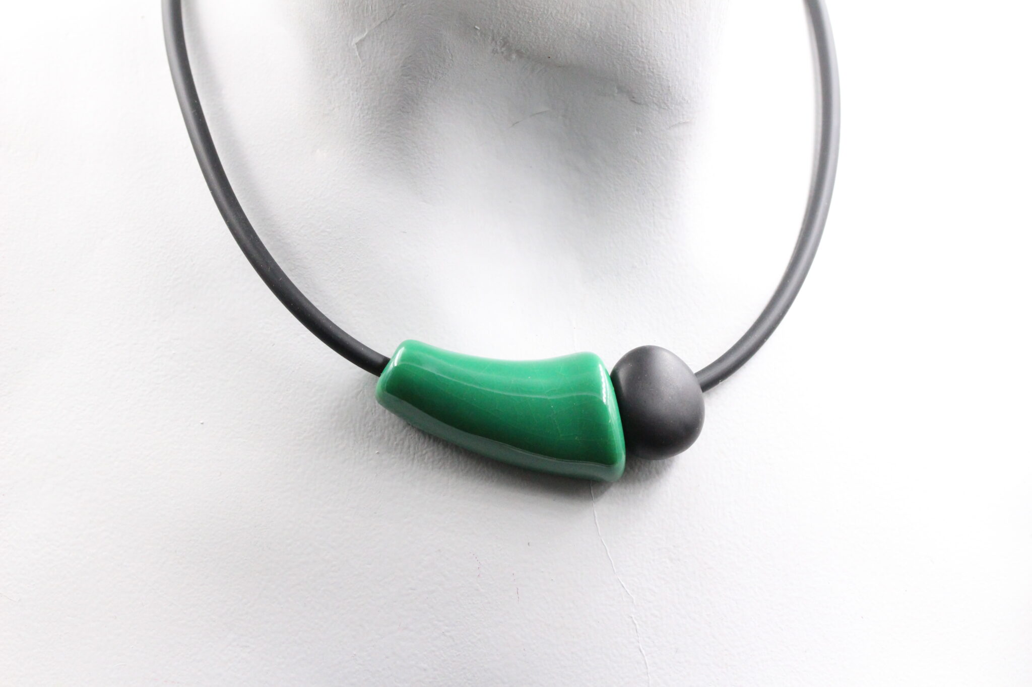 Collier Comète acier en céramique pour femme couleur vert feuille
