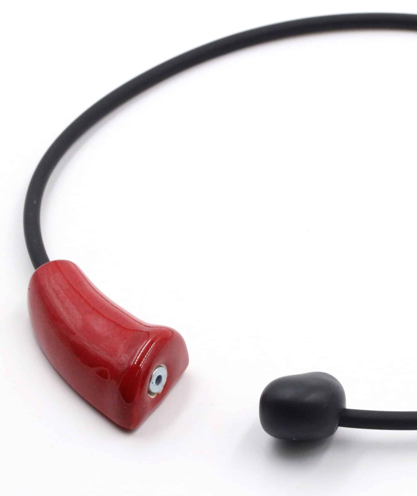 Bijou Comète en céramique artisanale pour femme couleur cerise