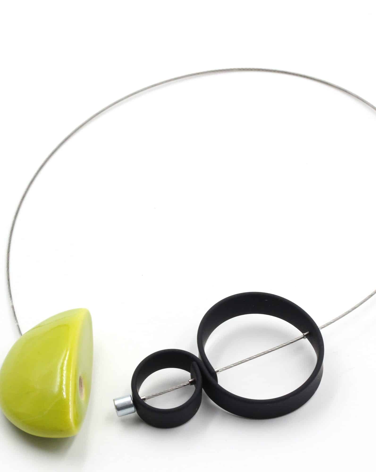 Bijou Stella en céramique artisanale pour femme couleur anis