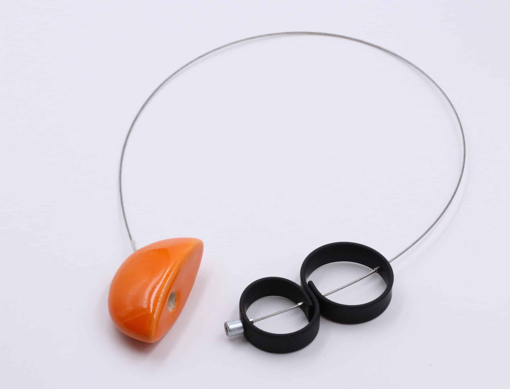 Bijou Stella en céramique artisanale pour femme couleur orange