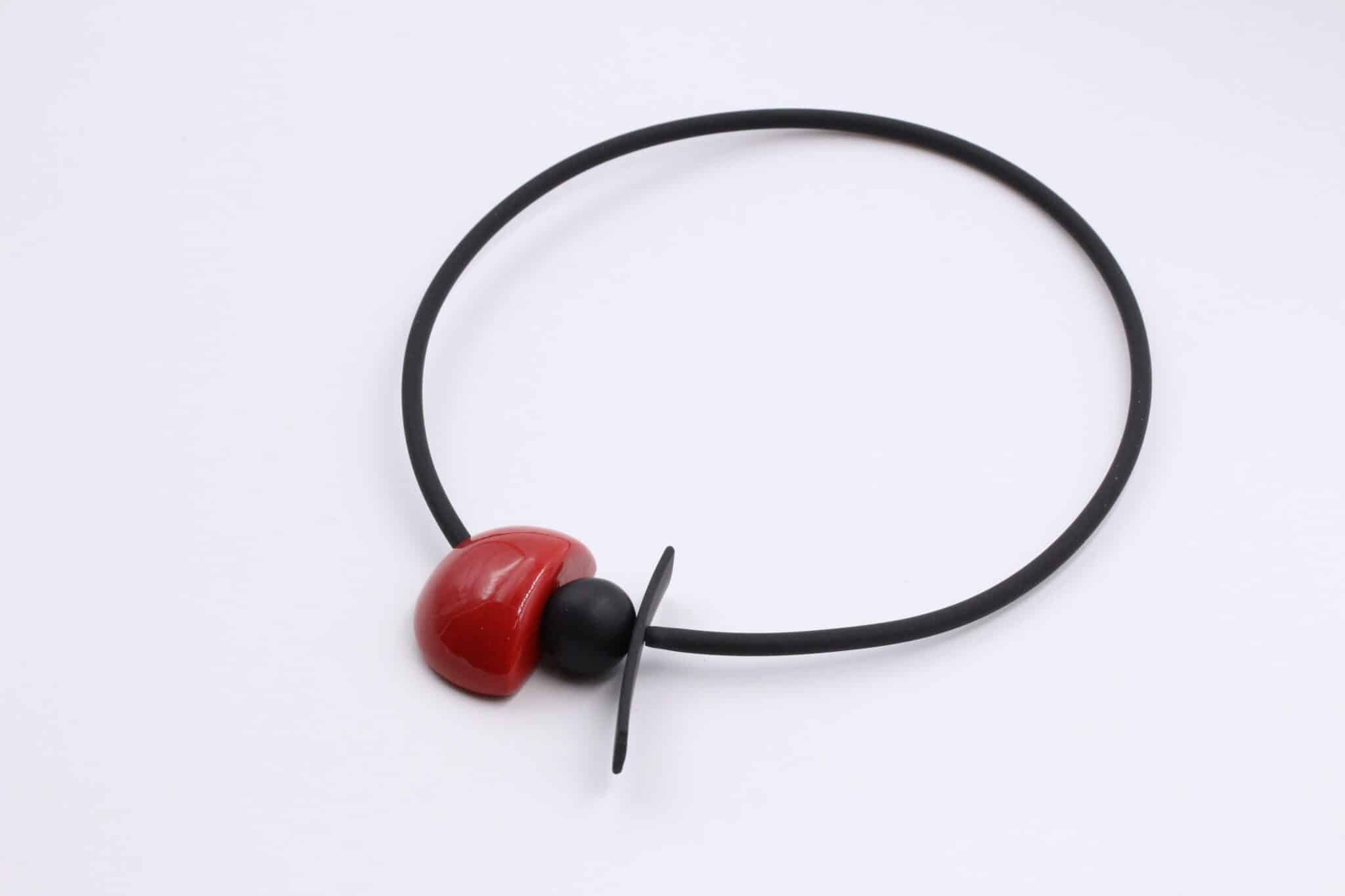 Collier shogun en céramique pour femme couleur cerise