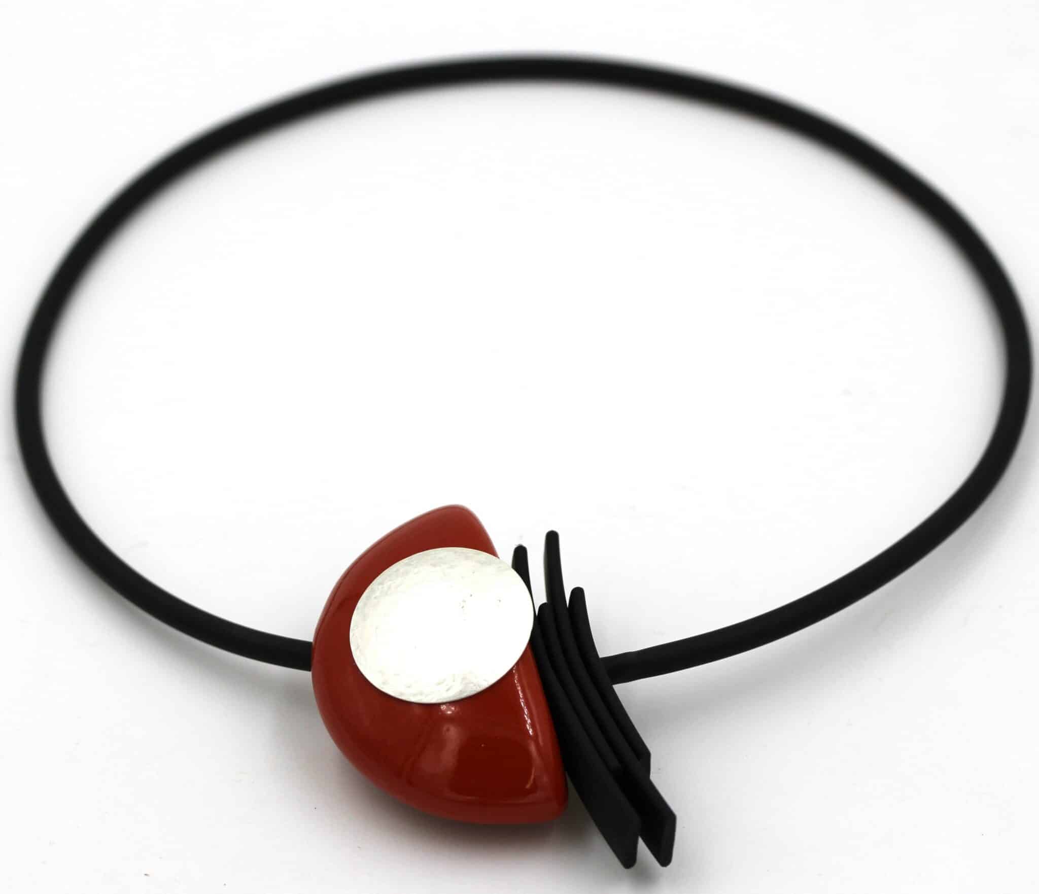 Collier Meta en céramique pour femme couleur cerise