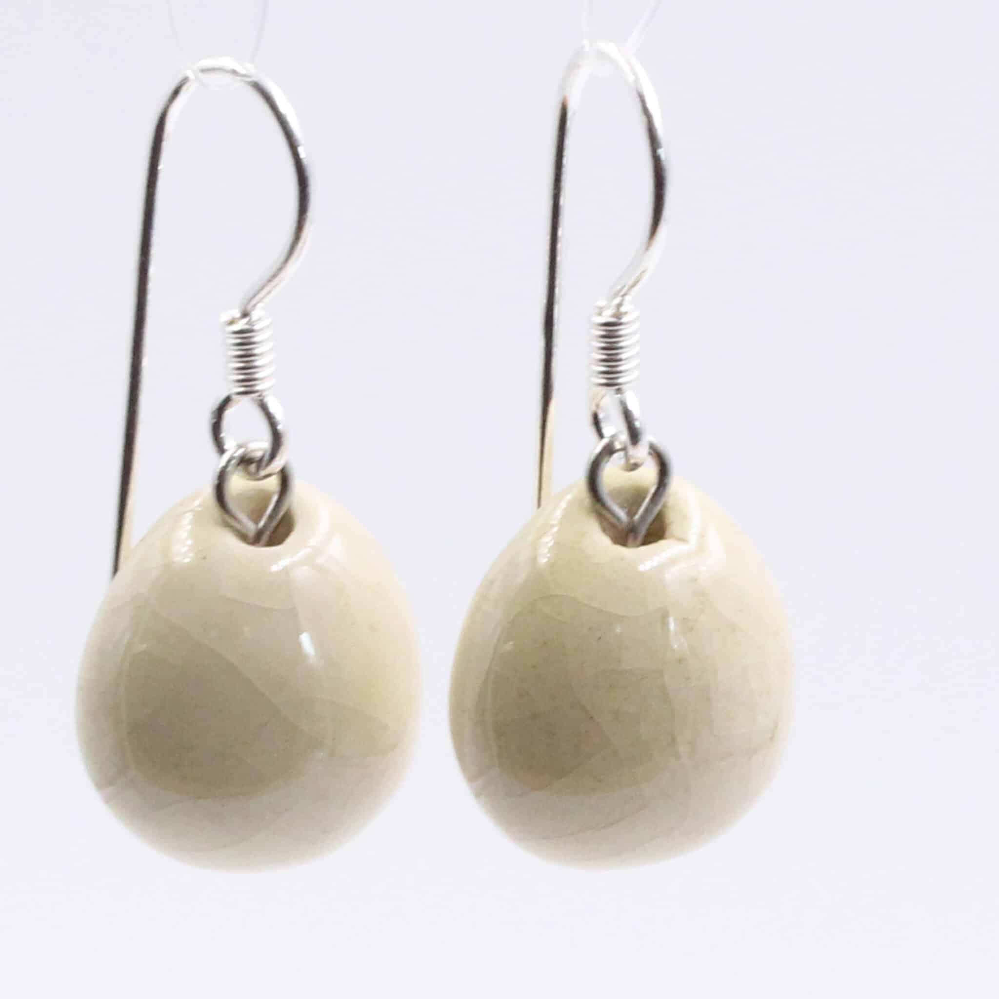 Boucles d'oreilles Gouttes d'eau en céramique pour femme couleur ivoire